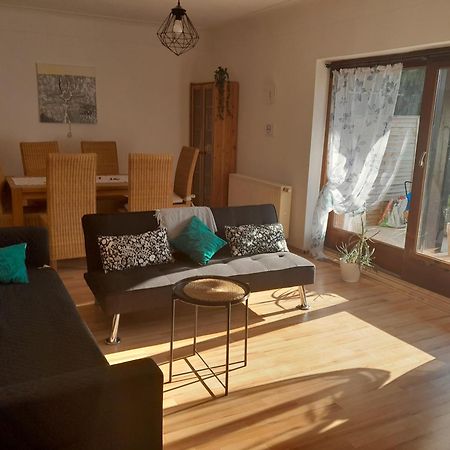 Goldstueck Im Gruenen Apartment Bad Schonborn Luaran gambar