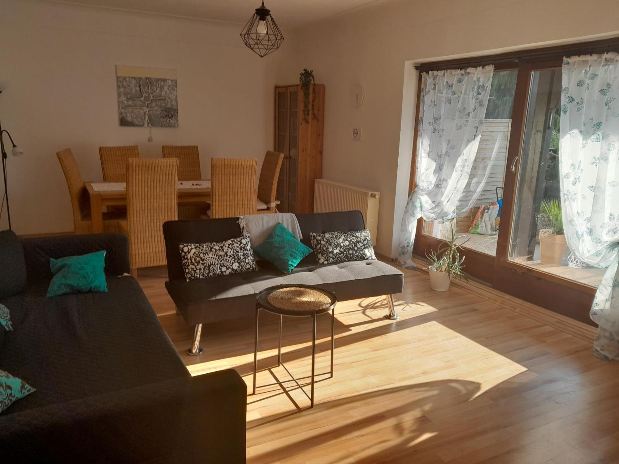 Goldstueck Im Gruenen Apartment Bad Schonborn Luaran gambar