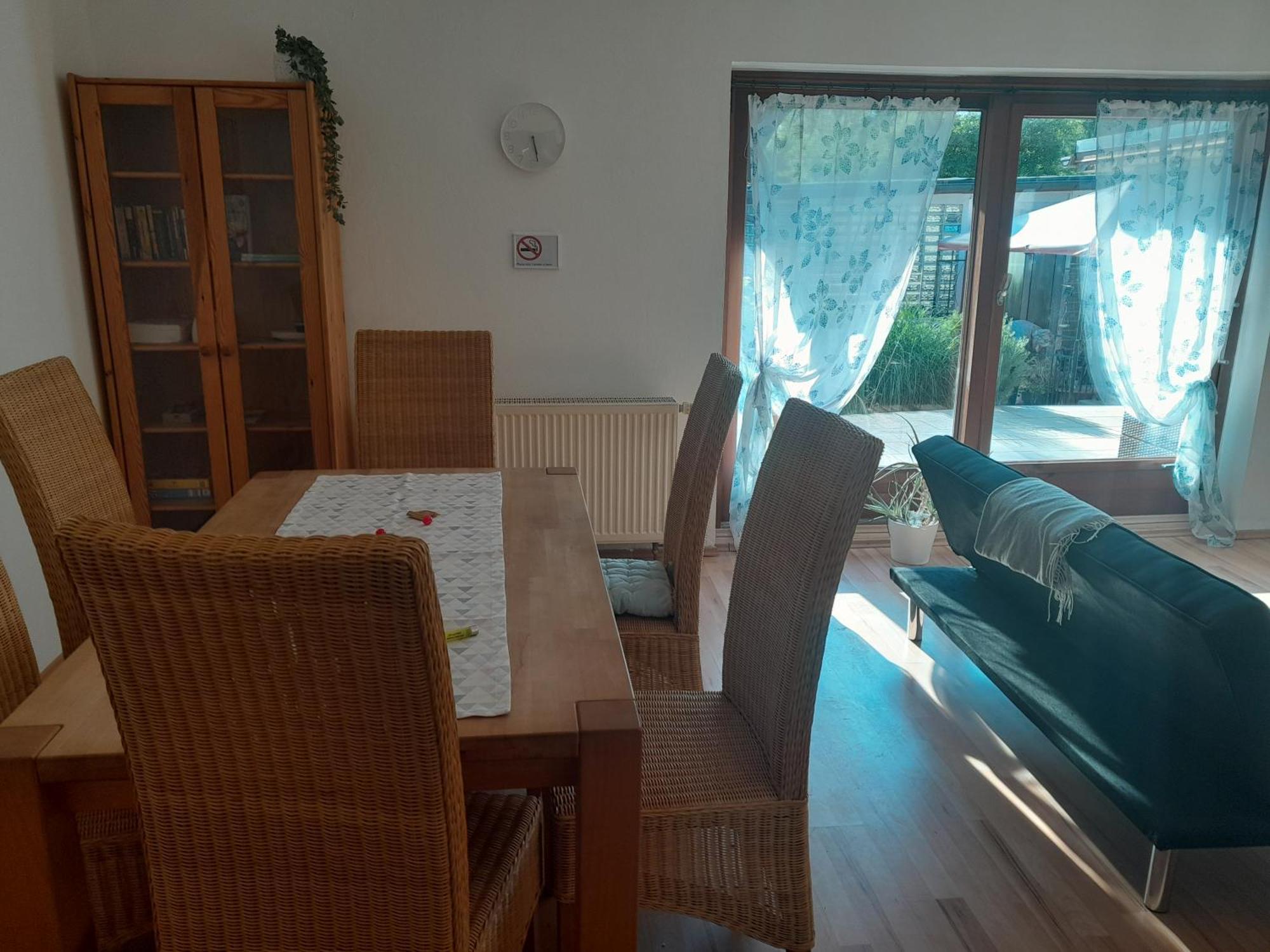 Goldstueck Im Gruenen Apartment Bad Schonborn Bilik gambar