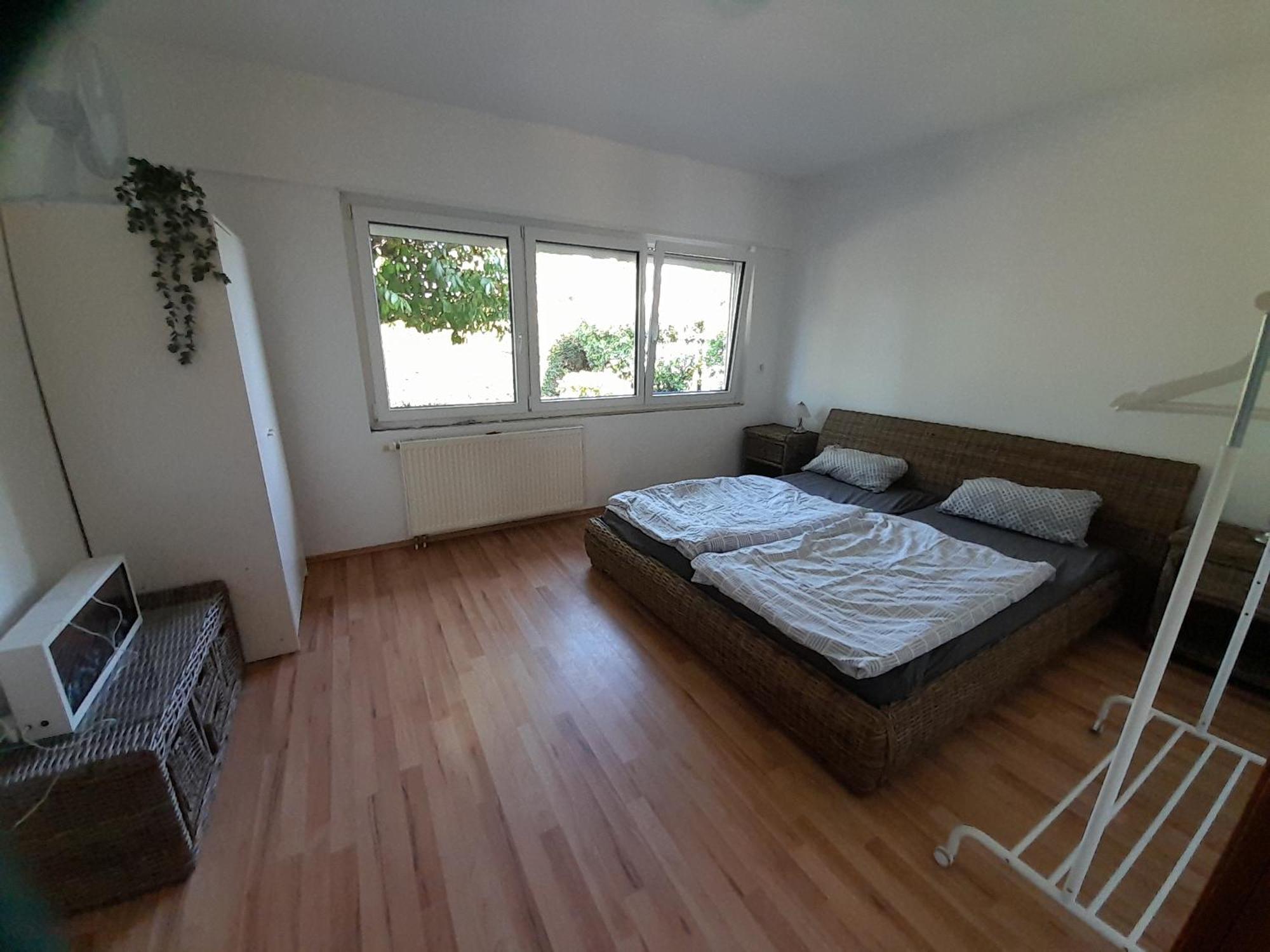 Goldstueck Im Gruenen Apartment Bad Schonborn Luaran gambar